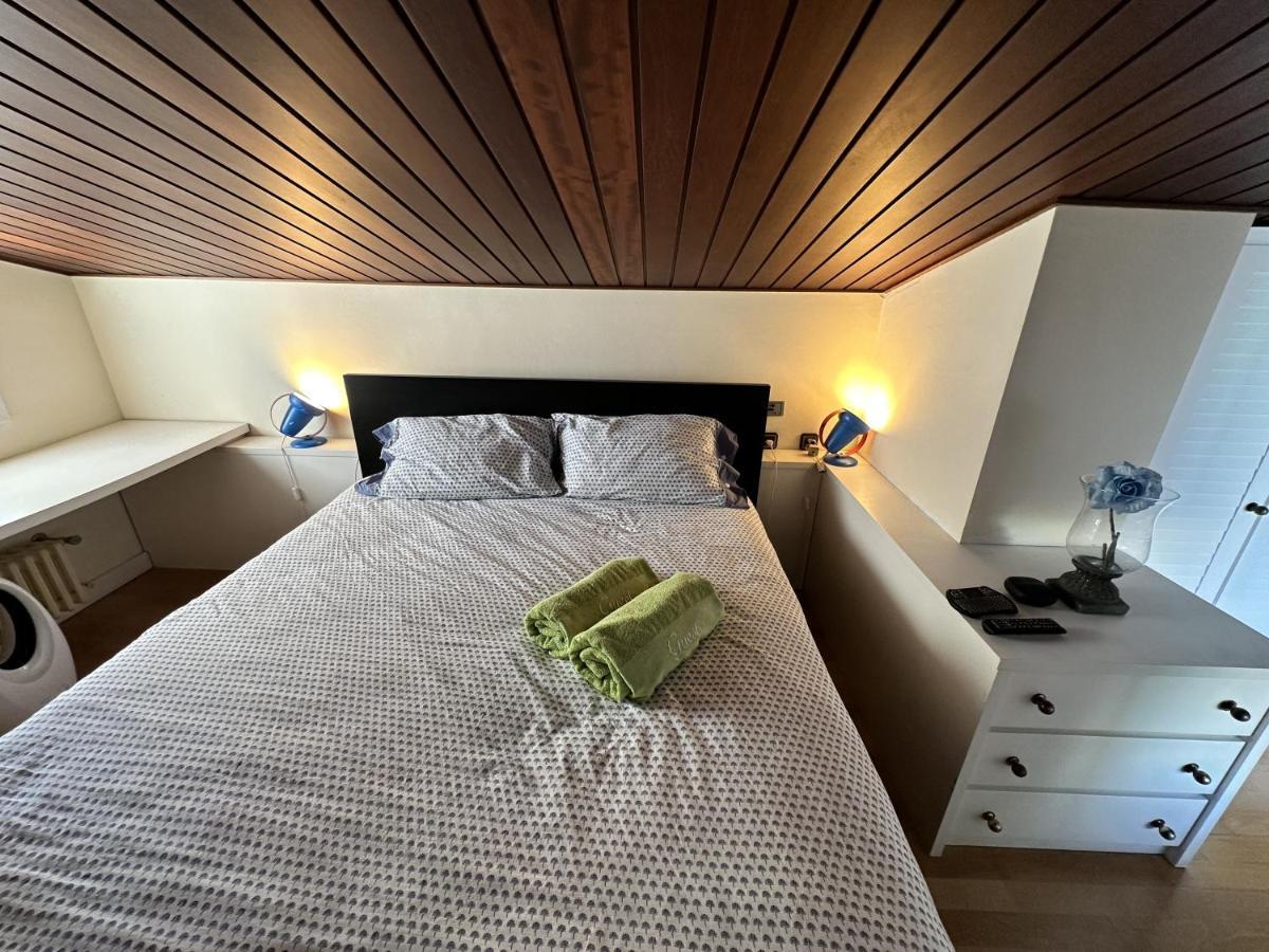 Solo Atico Guest Suites L' Escala Eksteriør bilde