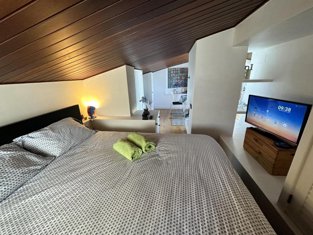 Solo Atico Guest Suites L' Escala Eksteriør bilde