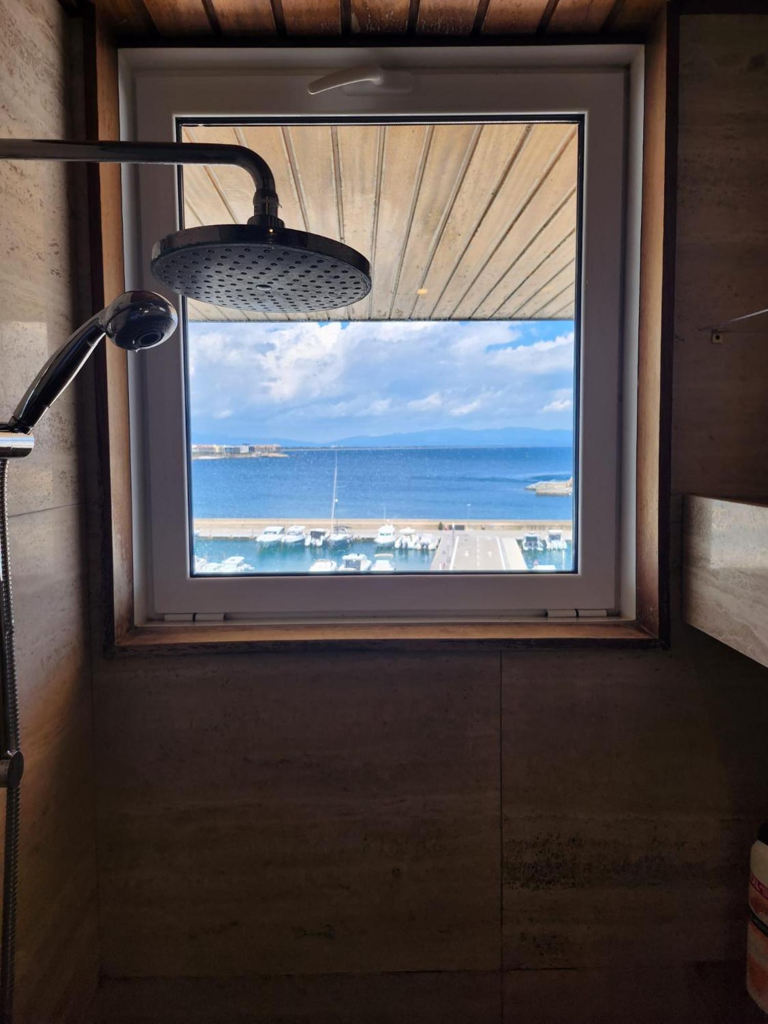 Solo Atico Guest Suites L' Escala Eksteriør bilde