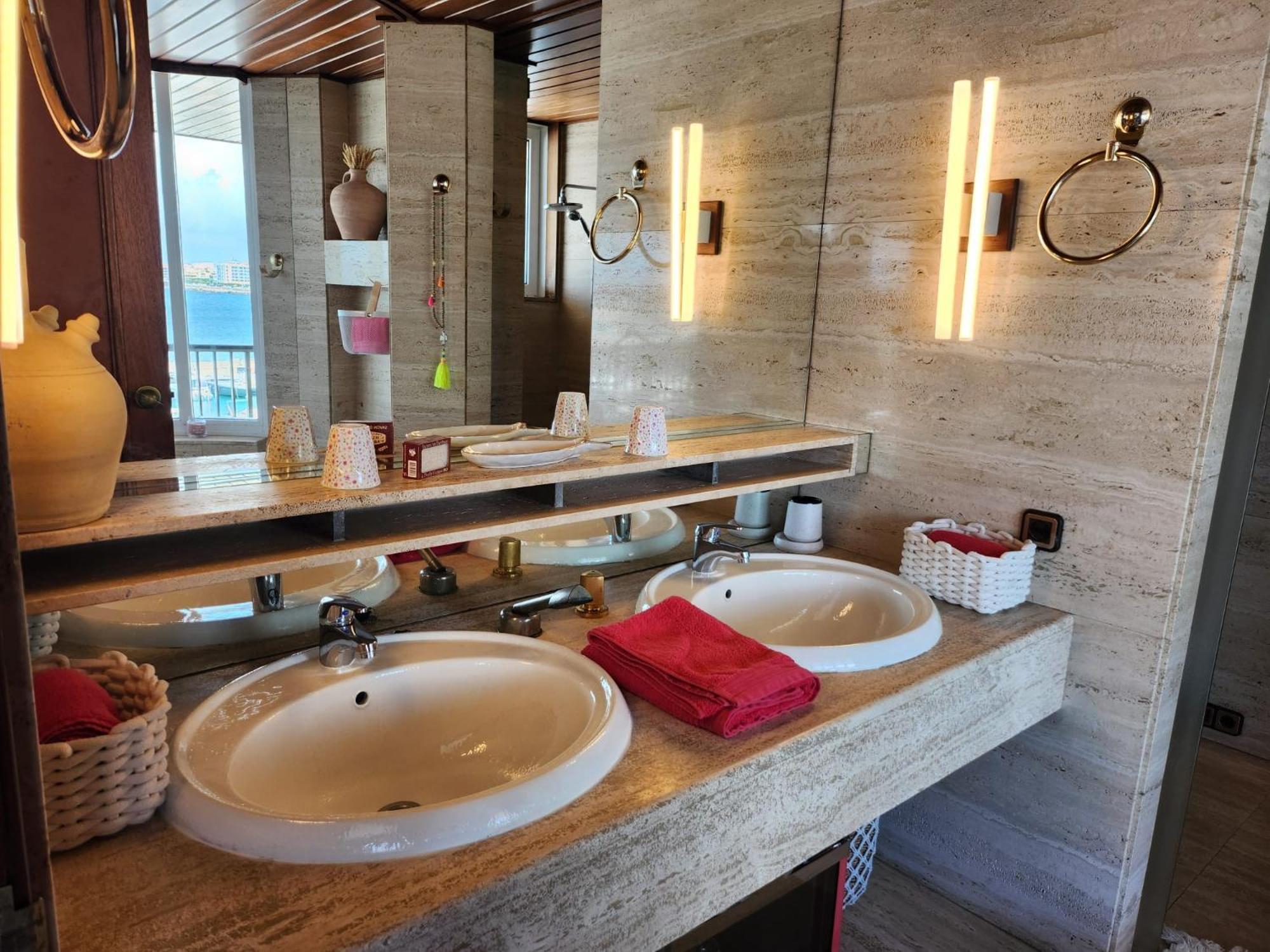 Solo Atico Guest Suites L' Escala Eksteriør bilde