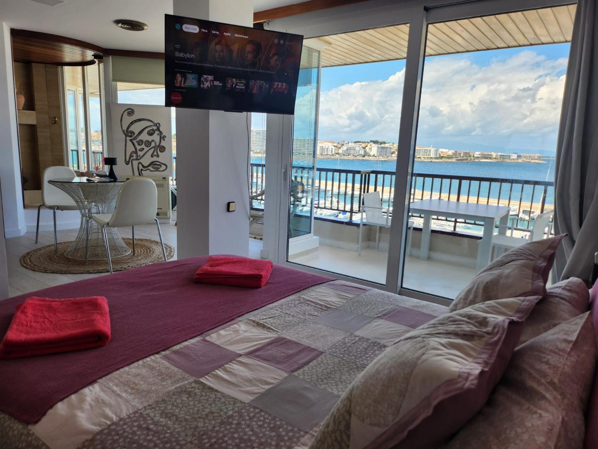 Solo Atico Guest Suites L' Escala Eksteriør bilde